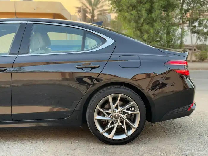 جينسس G70 بلاتينيوم بحالة الجديد 8