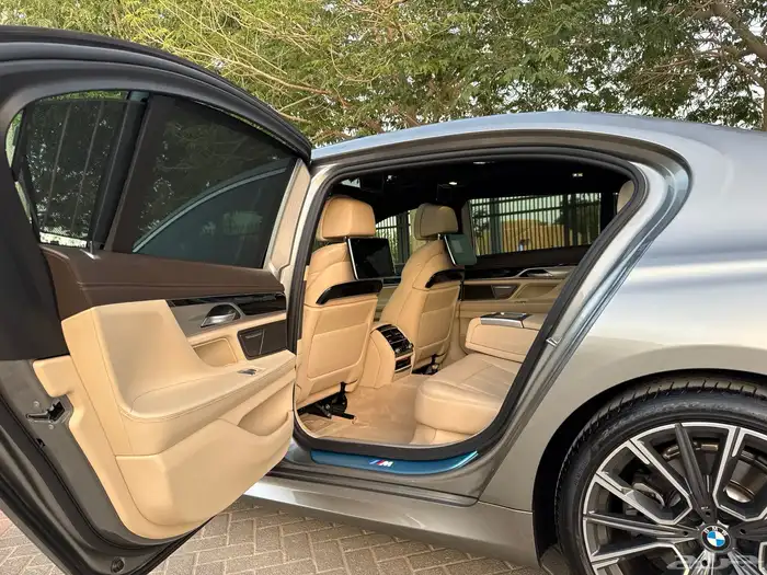 بي ام دبليو Li730 M Kit موديل 2020 ( بحالة الوكالة ) 30