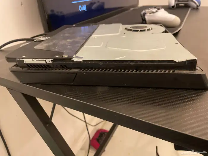 سوني 4 بدون يد مدون اي شي قابل للبدل على السوم 2