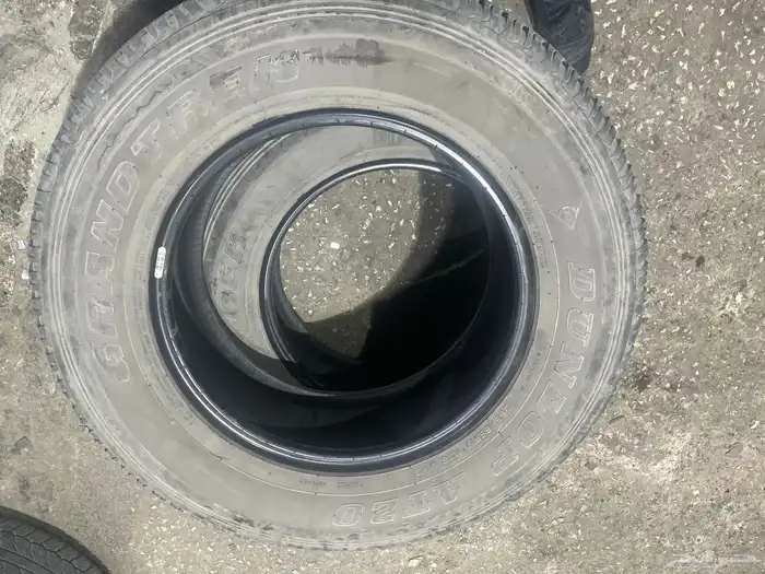 used tyre prado Dunlop size 265 65 17 2