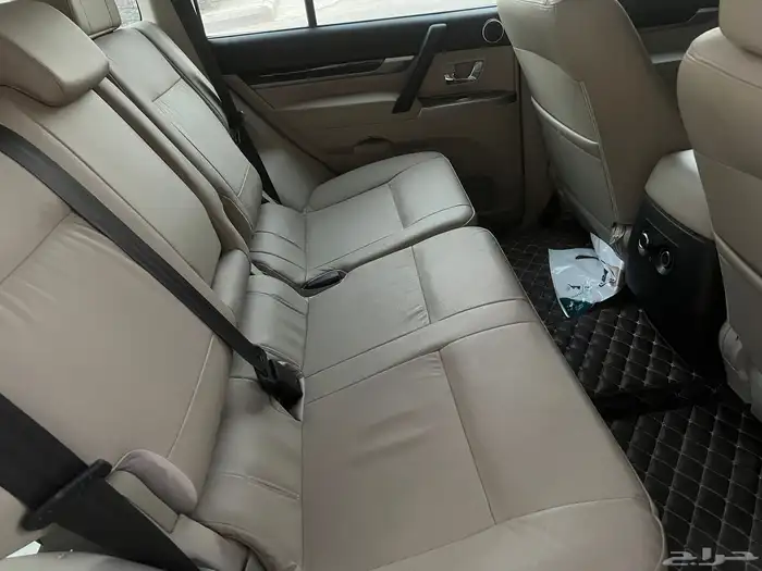 جيب باجيرو ميتسوبيشي للبيع 2020 4