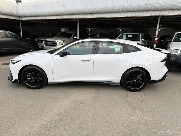 شانجان 2025 يوني V اعلى فئة سبورت 2