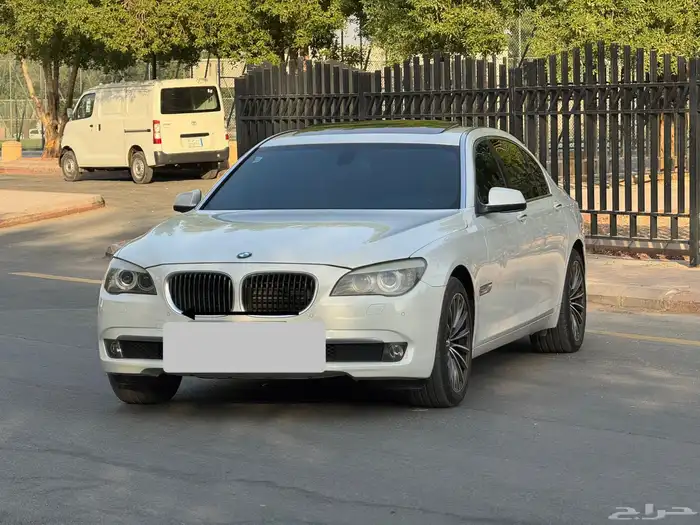 بي ام دبيلو 730 2011 1