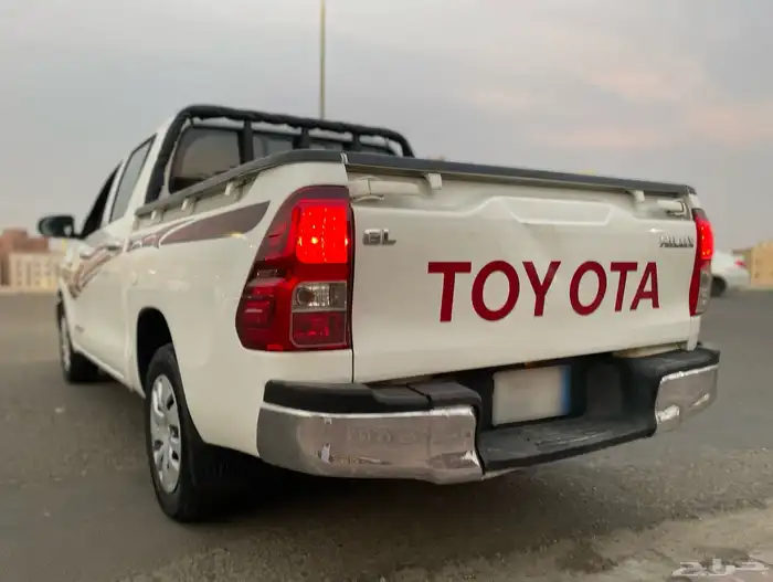 تويوتا - هايلوكس - غمارتين - سعودي - 2016 - مخزن 3