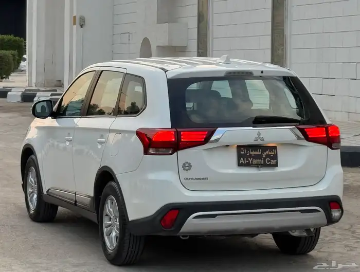 ميتسوبيشي اوتلاندر 2020 7مقاعد 5