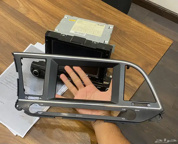 شاشة النترا 2