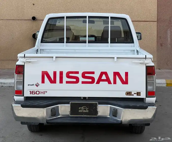 نيسان- ددسن-2013-غمارتين- بنزين-GL- قير عادي- بدون دبل- مخزن 13
