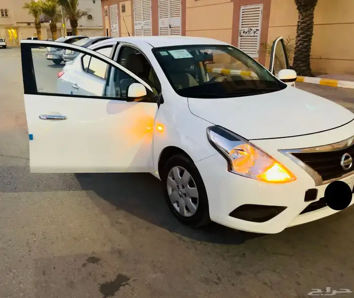 نيسان صني 2022 للبيع 4