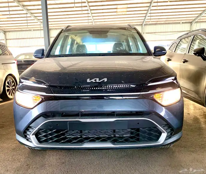 كيا كارينز مطور 7 مقاعد 2025 LX 11