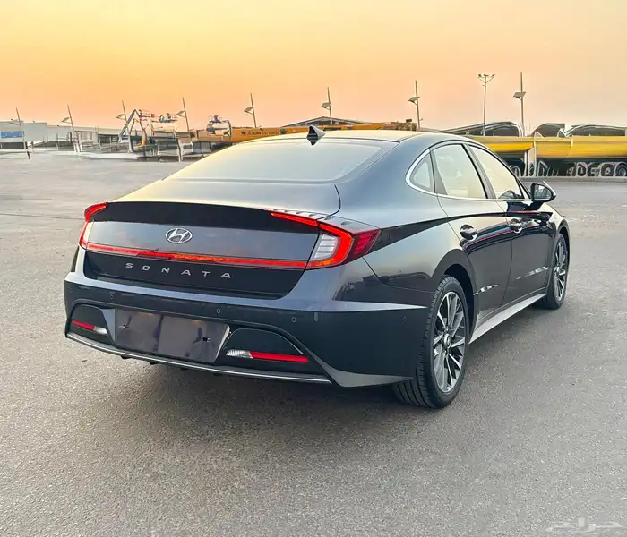سوناتا 2021 اعلا مواصفات بدون بنورما داخل جملي نضيفه للبيع 5