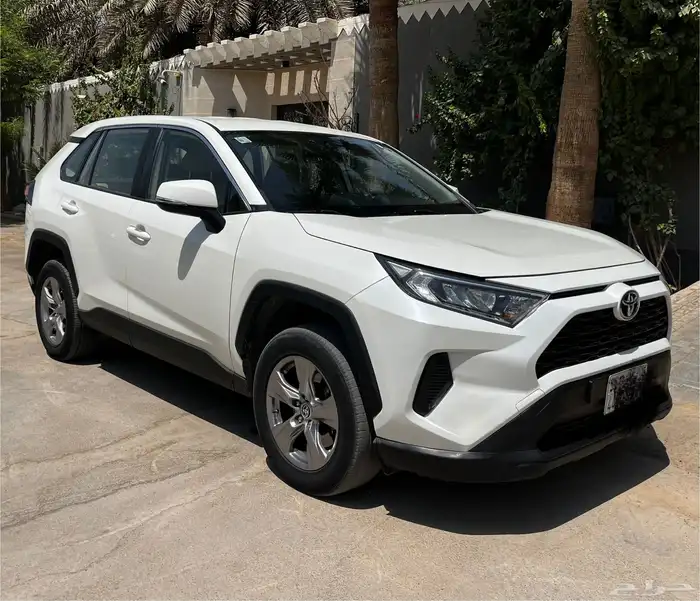 تويوتا رافور بنزين دبل موديل 2022 2