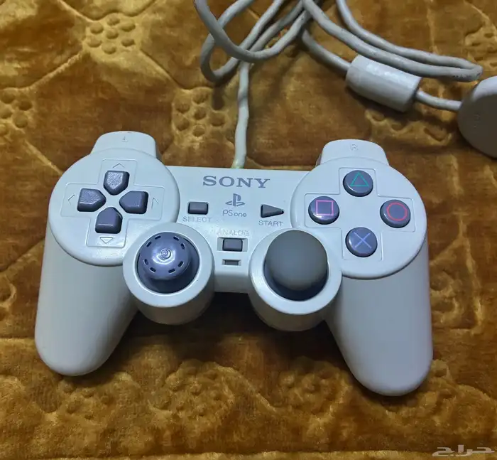 بلاي ستيشن 1 يد تحكم اصليه 3