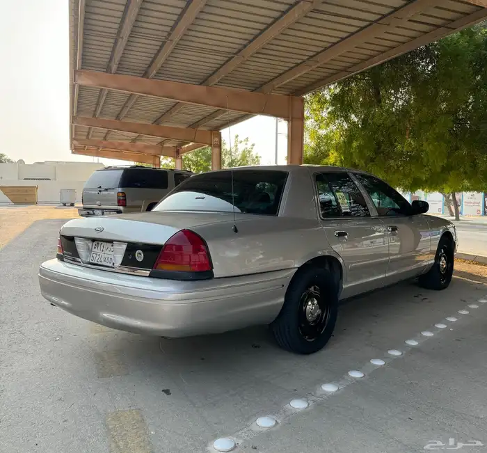 فورد فكتوريا 2005 4