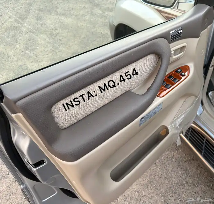 لاندكروزر 2007 مخزن 20