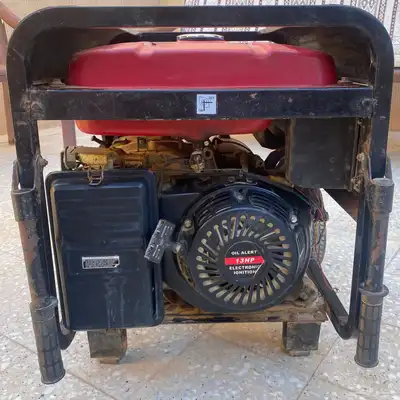 ماطور بنزين للبيع نظيف ولافك خمس كيلو ونص صيني index