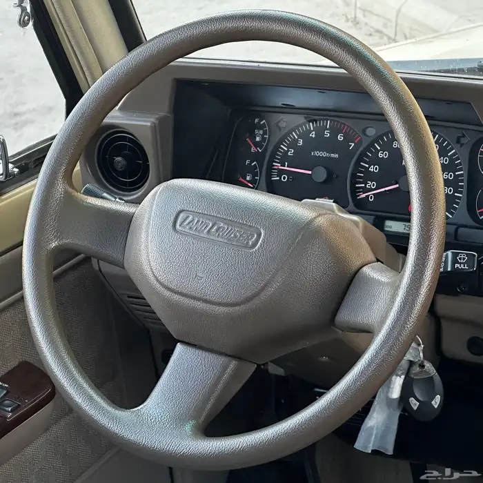 تويوتا شاص 2006 مخزن ممشى ( 79 ) 14