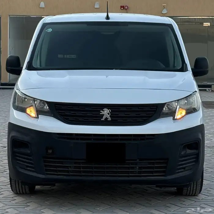 بيجو فان بارتنر 2021 باص بضاعه ديزل 1