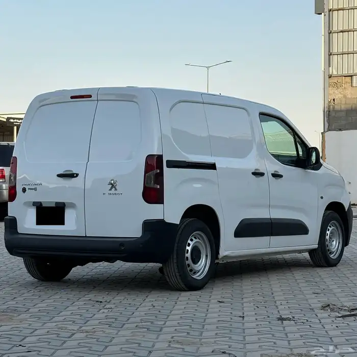 بيجو فان بارتنر 2021 باص بضاعه ديزل 6