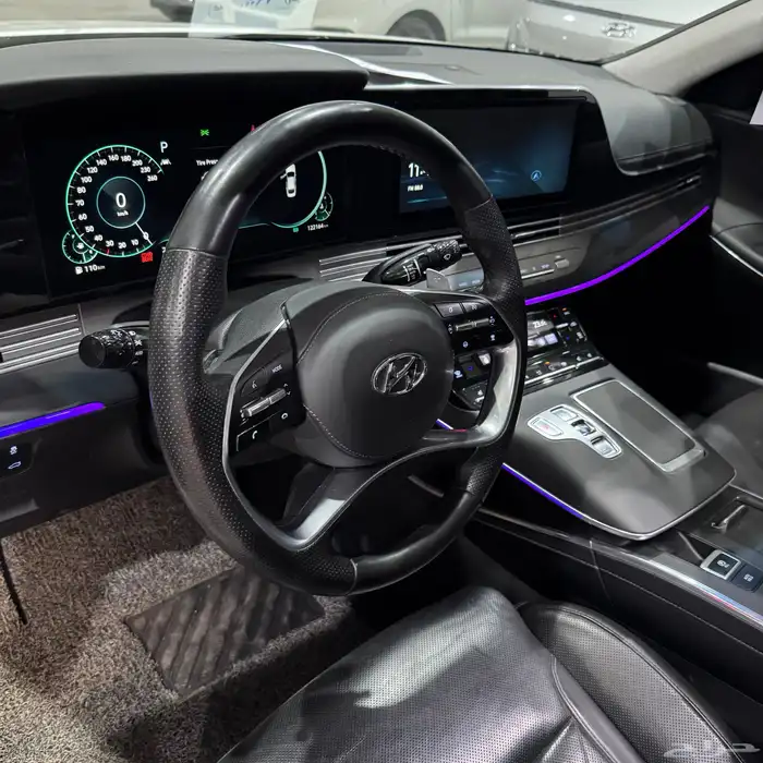 ازيرا 2020 فل كامل اعلى فئه ( 6 سلندر ) بدي وكاله 14