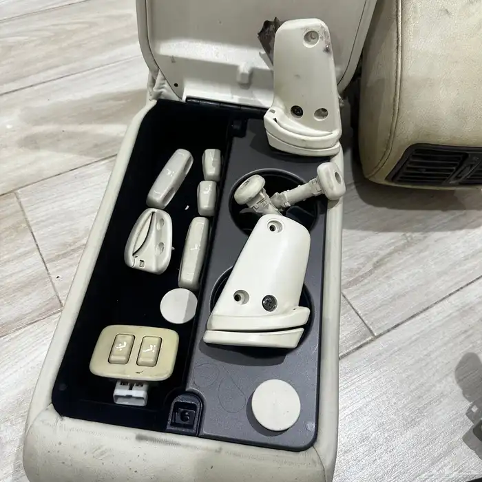 ديكورات لكزس 430 سعودي 2006 12