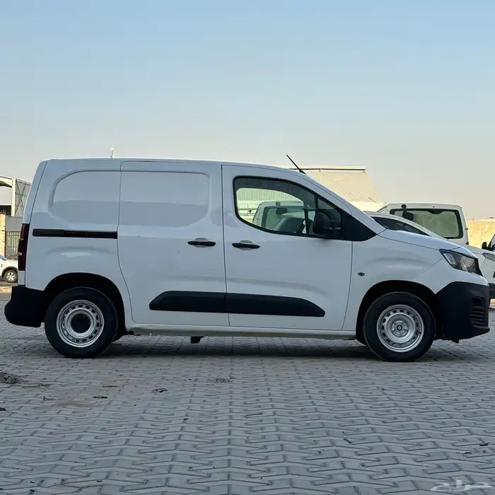 بيجو فان بارتنر 2021 باص بضاعه ديزل 7