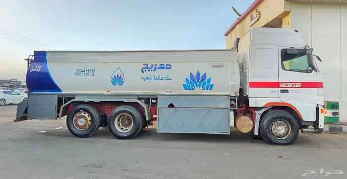 فلفو وايت 2002 قير ومكينة على الشرط 1