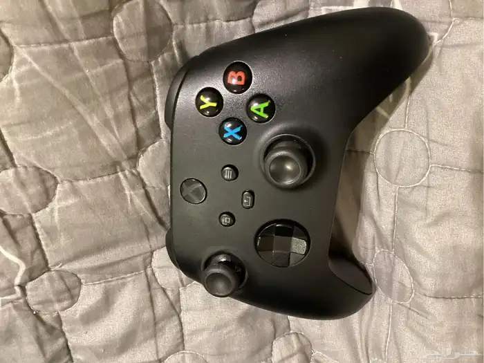 اكس بوكس سيريس مع اليد 2