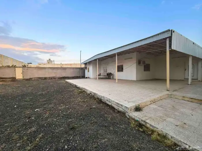 استراحه كبيره للإستثمار في حي رحاب 8