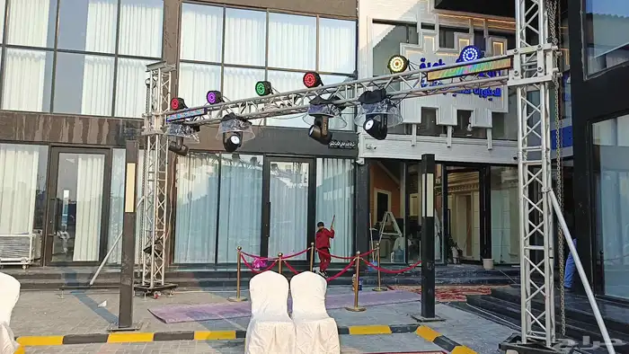 متخصصون في تنظيم الحفلات وتجهيز الافتتاحيات تركيب تراس 1