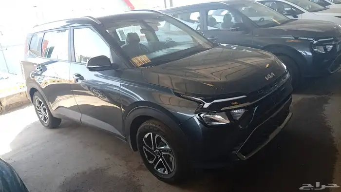 كيا كارينز LX موديل 2025 3