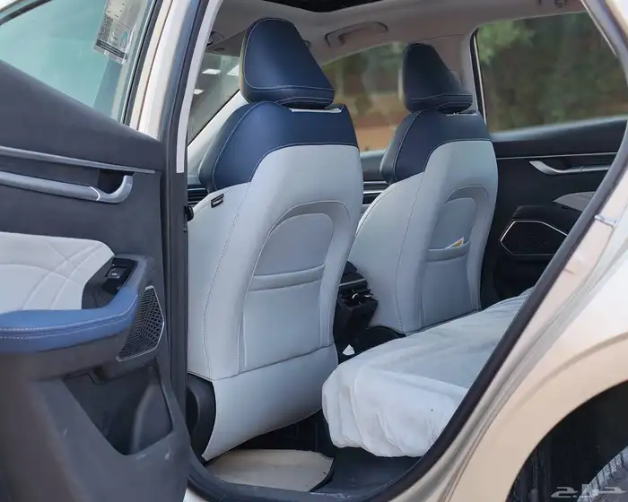 جيلي امجراند 2023 فل كامل 7