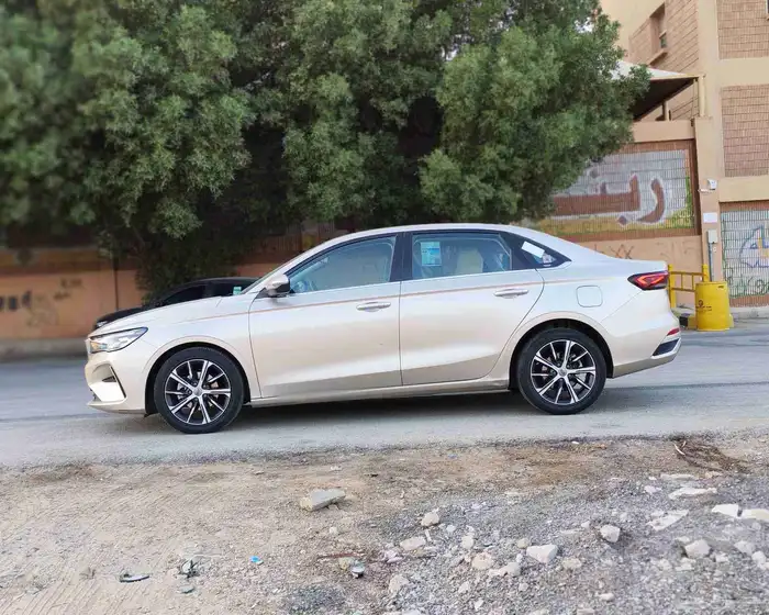 جيلي امجراند 2023 فل كامل 9