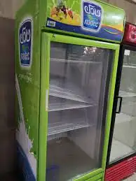 للبيع ثلاجة عرض 0