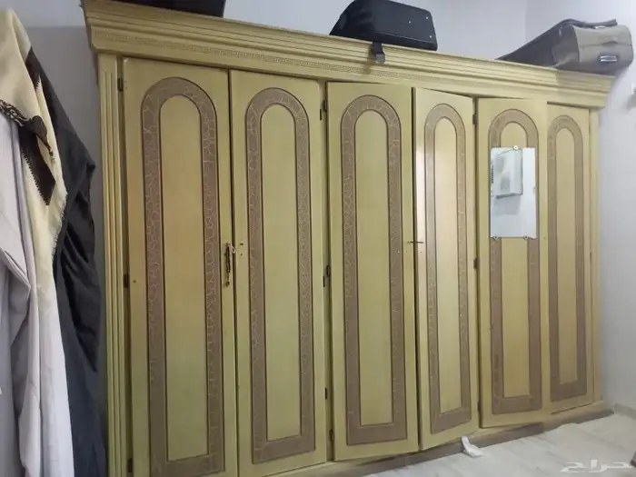 دولاب بحاله جيده 0