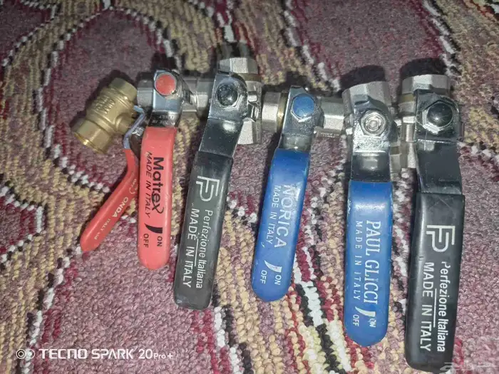 ادوات سباكة محبس هواه نص بوصة جديد 0