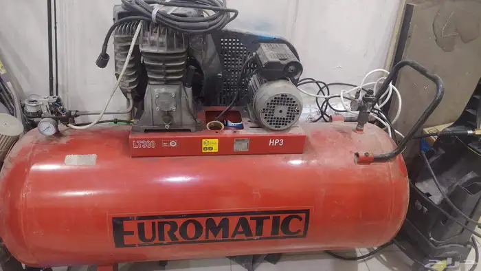 كمبروسر هواء 300 لتر 3 حصان ايطالي 0