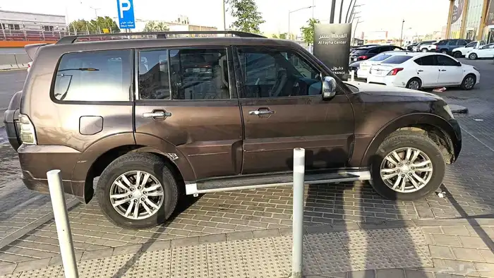 باجيرو 2017 الفئة الذهبية ممشى 119 الف 2