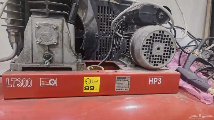 كمبروسر هواء 300 لتر 3 حصان ايطالي 1