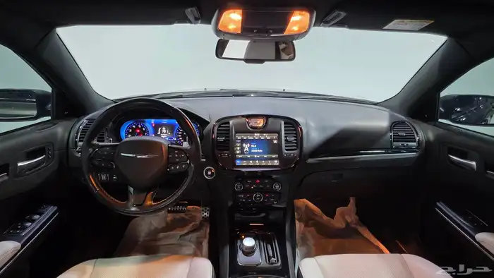 كرايزلر C300s فل 2021 8