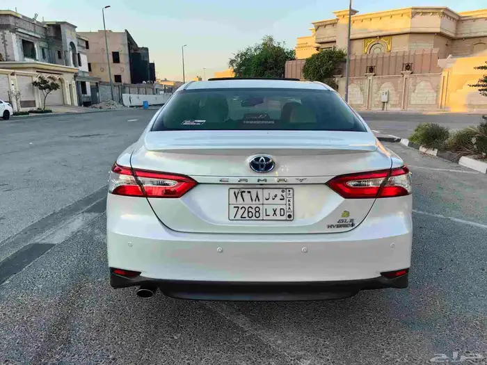 تويوتا كامري هايبرد GLE فل اوبشن موديل 2019 م 3