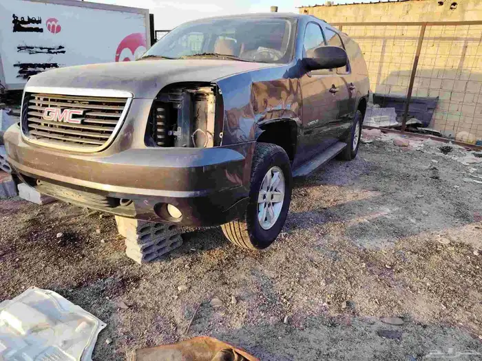 جي إم سي يوكان تشليح موديل 2010 4