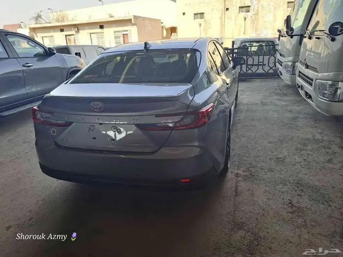 تويوتا كاميري LE نص فل هيبر موديل 2025 3