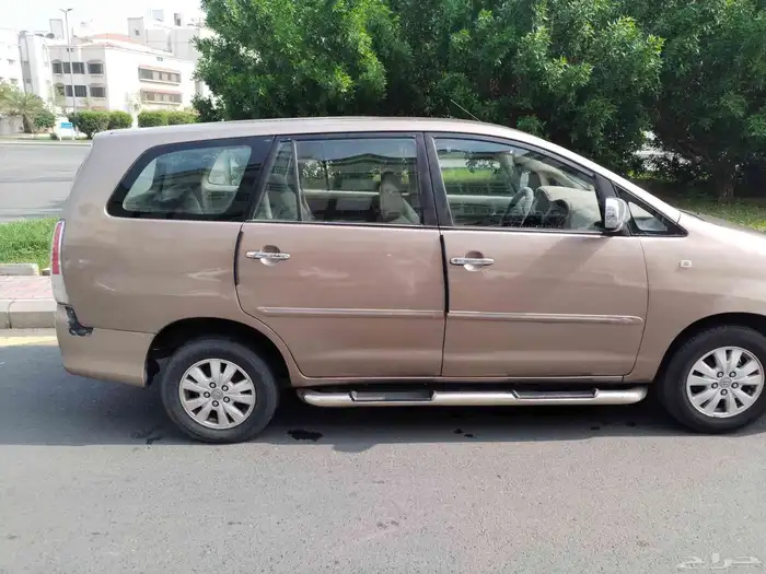 للبيع انوفا 2009 نظيفة جاهزة للاستخدام 9