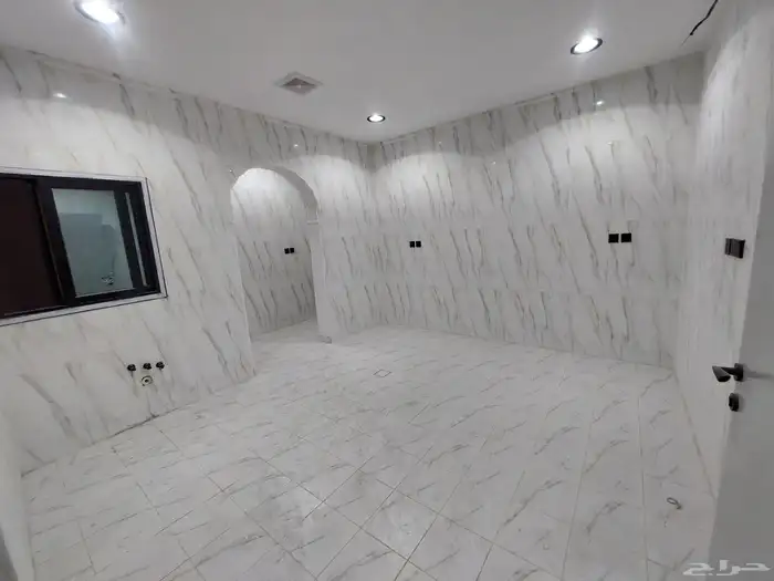 للبيع شقه تمليك أرضية نظم دبلكس مخطط 91جديدة 6 غرف وصالة وس 2