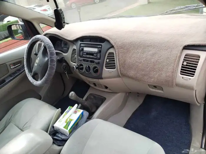 للبيع انوفا 2009 نظيفة جاهزة للاستخدام 15