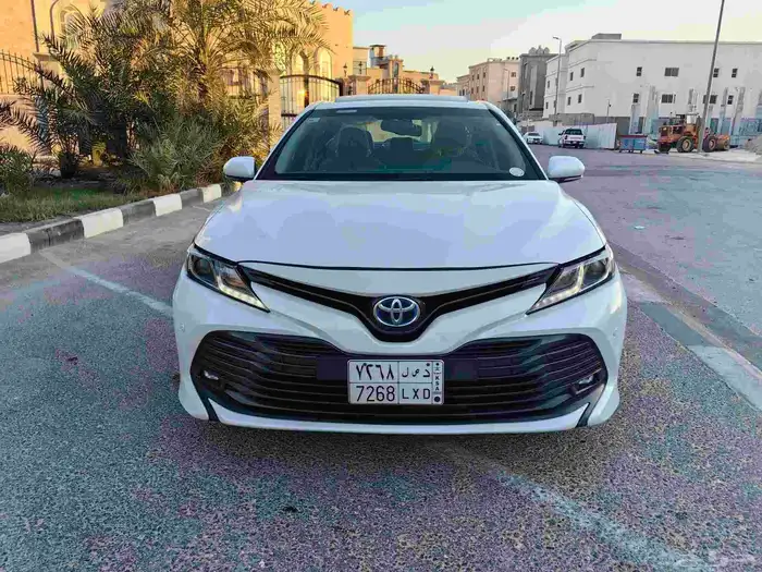 تويوتا كامري هايبرد GLE فل اوبشن موديل 2019 م 7