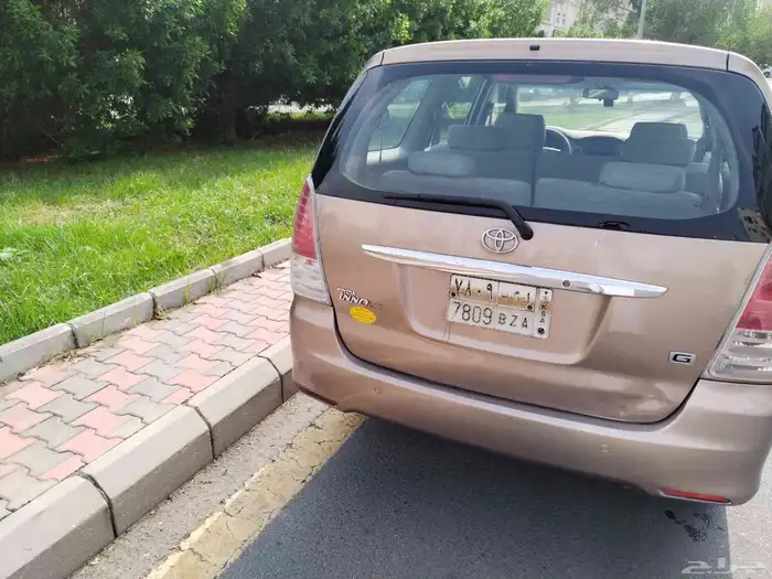 للبيع انوفا 2009 نظيفة جاهزة للاستخدام 8