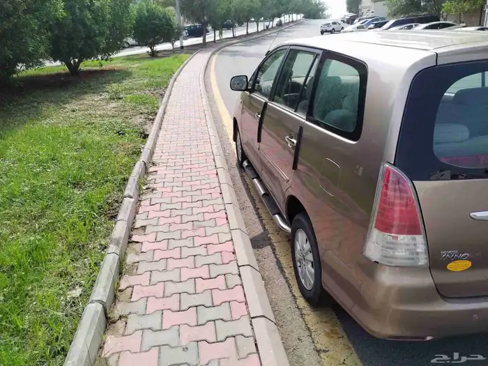 للبيع انوفا 2009 نظيفة جاهزة للاستخدام 7