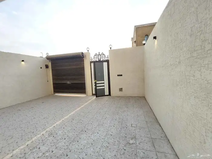 للبيع شقه تمليك أرضية نظم دبلكس مخطط 91جديدة 6 غرف وصالة وس 0