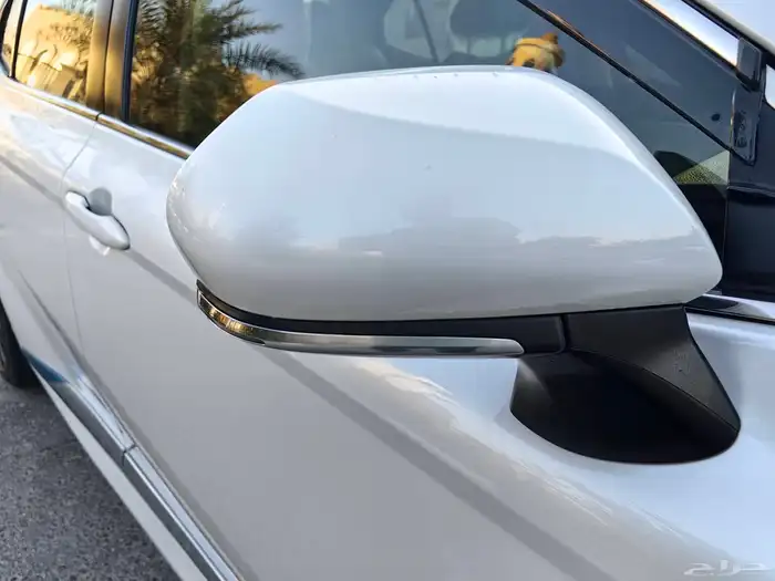 تويوتا كامري هايبرد GLE فل اوبشن موديل 2019 م 8